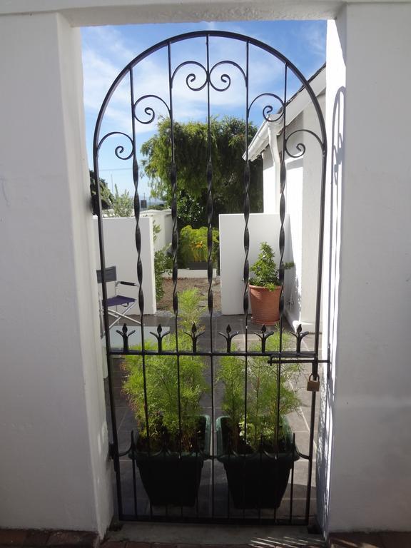 Walker Bay Manor Mansion Pty Hotel Hermanus Exterior photo
